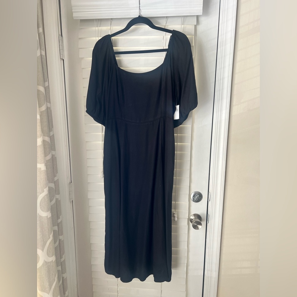 Old Navy Black Fit & Flare Crepe Midi Dress